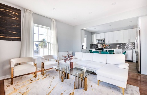 Southeast Yonkers Casa | 3BR Prime Luxury near NYC w Arcade Room
