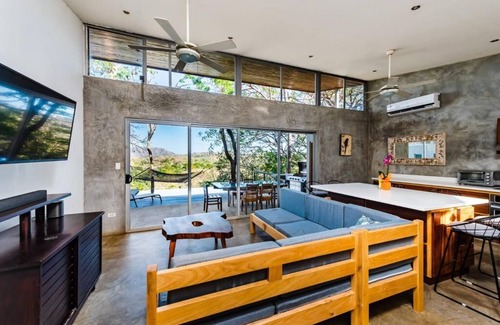 Villarreal Casa | 3BR Private House Tamarindo Airport (sunrise view)