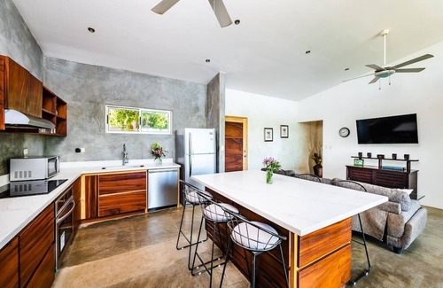 Villarreal Casa | 3BR Private House Tamarindo Airport (sunrise view)
