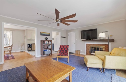 Durham Casa | 3BR Ranch in Durham S