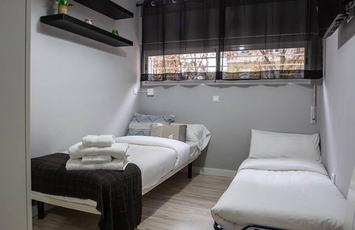 Fuencarral Apartamento | Lovely 3Bed next to Fuencarral, 2mins to metro