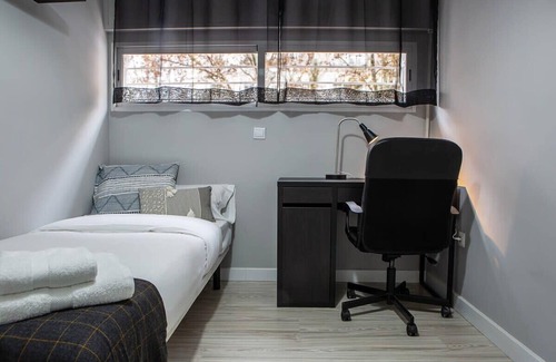 Fuencarral Apartamento | Lovely 3Bed next to Fuencarral, 2mins to metro