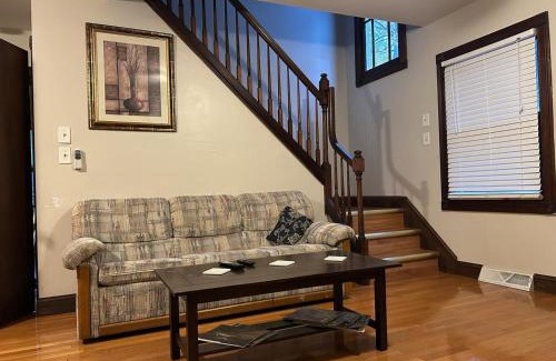 Cleveland Casa | 3BR Retreat Pets Welcome Wi-Fi