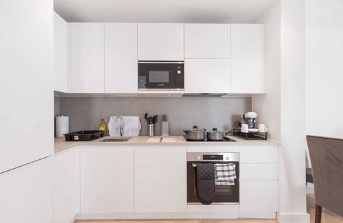 Dudden Hill Apartamento | 3BR-Sleeps8-Central London-Parking
