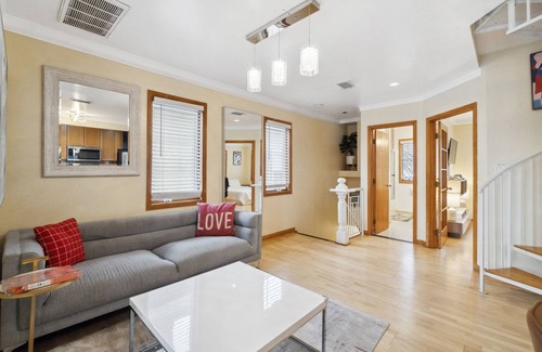 Ampere Casa | 3BR Spiral staircase Loft