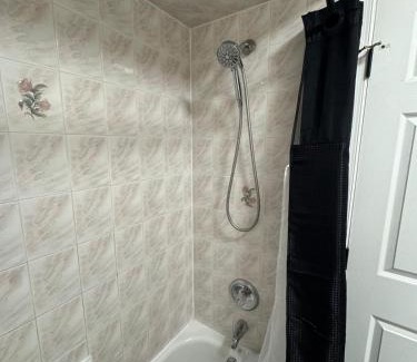 Elizabeth Apartamento | 3BR Stay for Crews & Families