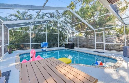 Bradenton Casa | 3BR Sunshine Retreat with Heated Pool, Cold Plunge and Games