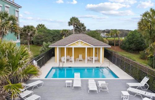 Fernandina Beach Casa | 3br Townhouse W Balcony & Waterfront