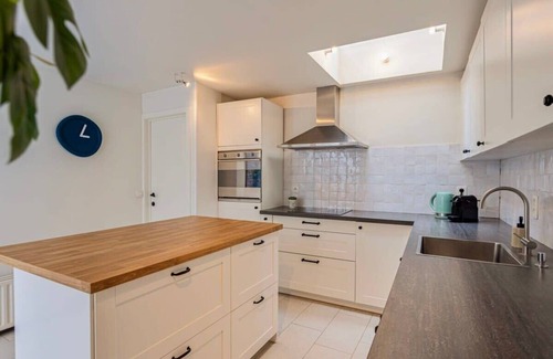 Sint-Andries Casa | 3BR Urban Haven in Antwerp