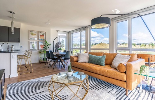 West Bellevue Apartamento | 3BR | Views, Balcony, Gym | Bellevue | Sophari B