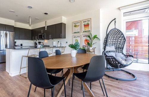 West Bellevue Apartamento | 3BR | Views, Balcony, Gym | Bellevue | Sophari B
