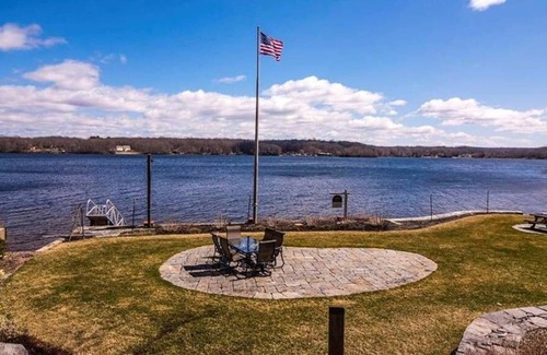 Salem Casa | Suite de huéspedes Wakenah Woods en el lago Gardner con acceso compartido a la piscina cubierta