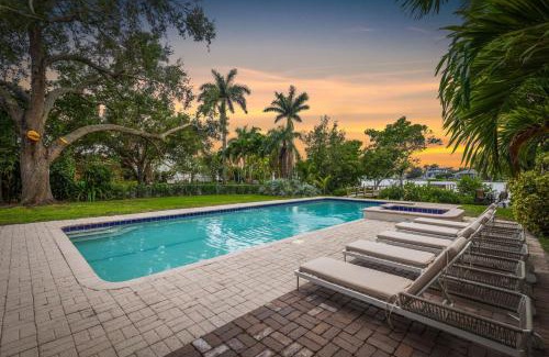Snell Isle Casa | 3BR Waterfront Gem Pool Dog Friendly