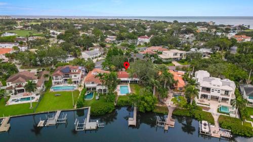Snell Isle Casa | 3BR Waterfront Gem Pool Dog Friendly