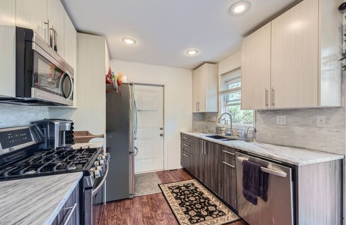 Lake Zurich Casa | 3BR with Gameroom, Nintendo, Wi-Fi, Kids Fun Room