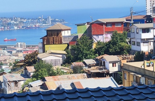 Valparaiso Apartamento | 3Exclusive, fully furnished apartment with ocean view in a World Heritage Site