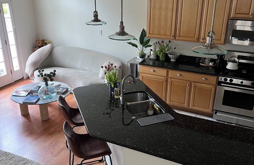 Gaithersburg Casa | 3LVL Townhome in Amazing Location
