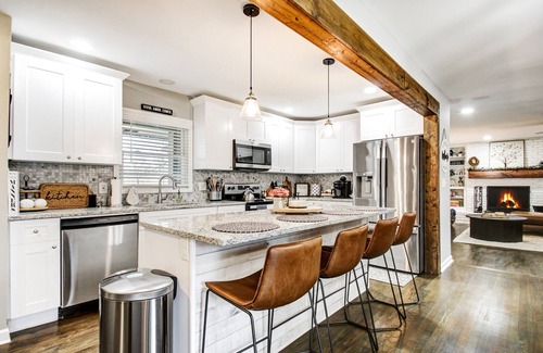 Smyrna Casa | 3mi frm the Braves Stadium. EV charger, close to EVERYTHING!