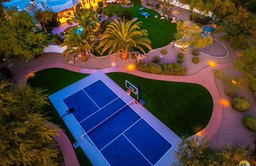 Central Scottsdale Villa | 3Million$ LuxWaterSlide Getaway*PickleBall*Golf*