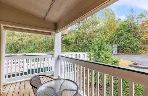 Nashville Condominio | 3rd Floor Back Side Corner Penthouse Suite - 308 by Grand Wood Suites