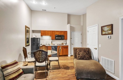 Nashville Condominio | 3rd Floor Back Side Penthouse Suite - 307 by Grand Wood Suites