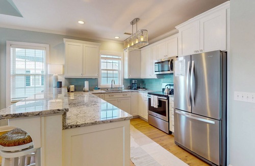 St. James Condominio | 3rd-floor condo with marina & Intercoastal Waterway views, porch, W/D, & AC