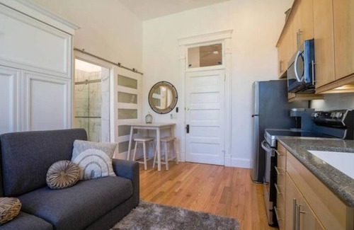 Knoxville Apartamento | 3rd & Main Studio Martini