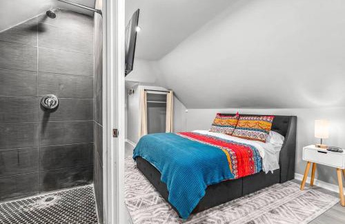 Detroit Apartamento | 3rd Story Loft next to West Village Free Parking