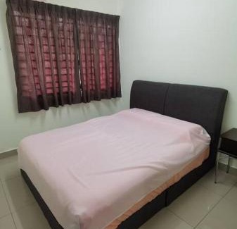 Bukit Jalil Casa | 3Room 10pax SR Landed Comfy 5 Star Sofa&Bed 4 Parking