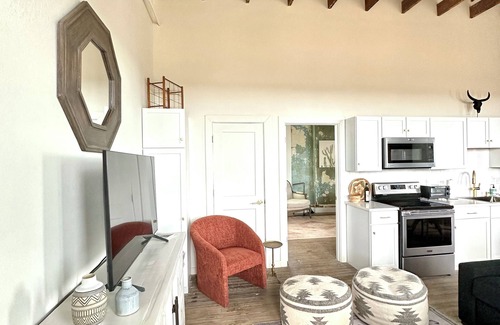 Honey Grove Casa | 3W Sunset View