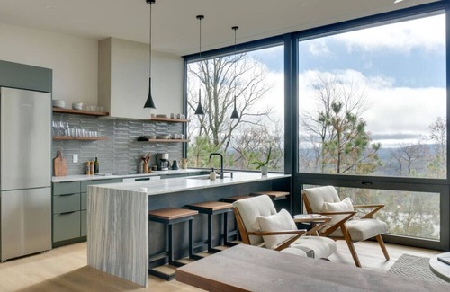 Mills River Casa | 3x Lux Glass Homes sleeps 12
