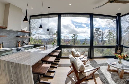 Mills River Casa | 3x Lux Glass Homes sleeps 12