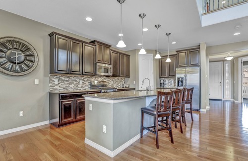 Arvada Casa | POOL!! 4,000 sqft Cozy Mtn Home! Huge Game Room! Family Friendly Pool Table