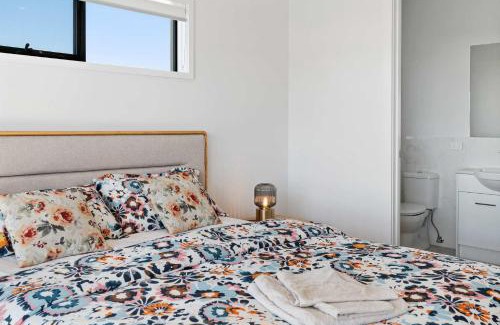 Victor Harbor Casa | 4-13 Central Dr Victor Harbor-No Linen Included