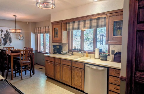 Franklin Casa | 4/2.5 Franklin, NC Mountain Meadows Retreat
