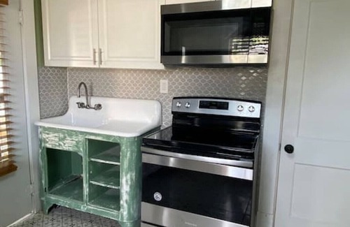 Historic Old Northeast Apartamento | (4) 320 Unit #4 · Downtown St. Pete/Historic Old NE Retreat #4