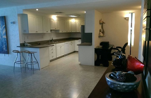 Colonos Cuzamil Condominio | 4/4.5 Condo Oceanfront Cozumel Downtown AC WiFi Security