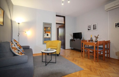 Gulici Condominio | 4-5 people, pool, jacuzzi, grill, sun loungers, parking