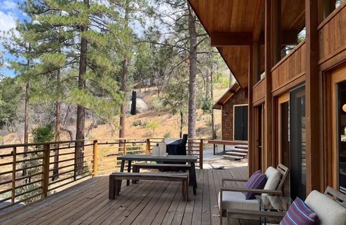 Idyllwild Cabina | 4 Acre A-Frame Private Retreat