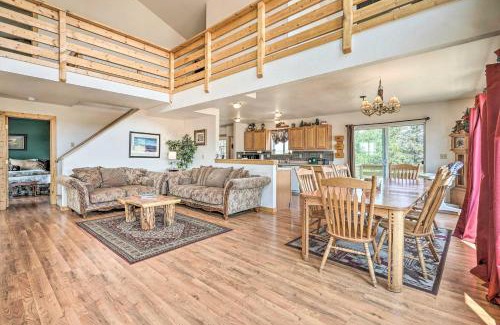 Florissant Casa | 4 Acres and Mtn Views Cabin with Deck in Florissant