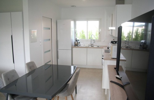 Los Masos Apartamento | 4* air-conditioned gîte with direct view of Canigou, VTC and cab on site, EV charger