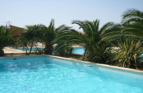 Arles Casa | CASA CLIMATISEE, con JARDIN cerrado, piscinas deportivas y PISCINAS.