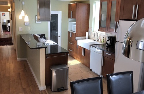 Barelas Casa | 4 bd, 2 1/2 bath, on 3rd, 4 blocks from downtown, filled with art and antiques