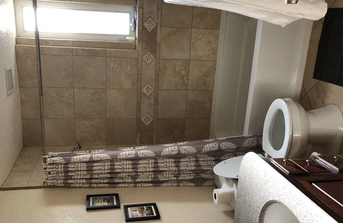 Barelas Casa | 4 bd, 2 1/2 bath, on 3rd, 4 blocks from downtown, filled with art and antiques