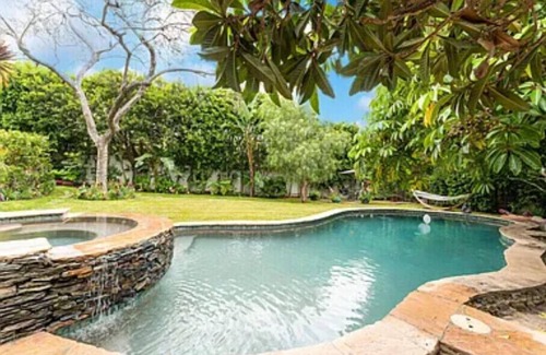 Greater Wilshire - Hancock Park Casa | 4 bd 3.5 ba in LA
