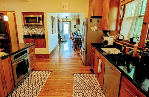 Loveland Casa | 4-bd house,Downtown, Hottub, Modern with Historic charm, Game Theatre Room