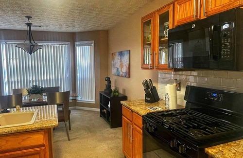 Clarkdale Casa | 4 bd Luxury King & Queen Suites - Mins to Marietta