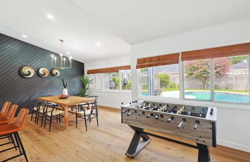 Far North Dallas Casa | 4-BD Serene Hideaway w Pool Foosball and Patio