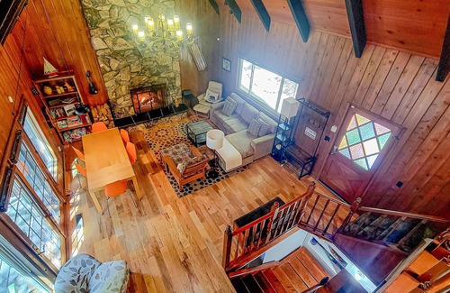 Cedar Glen Casa | 4 BD W/ Lake Access, Grill, Fire Pit, A/C, Optional Dock
