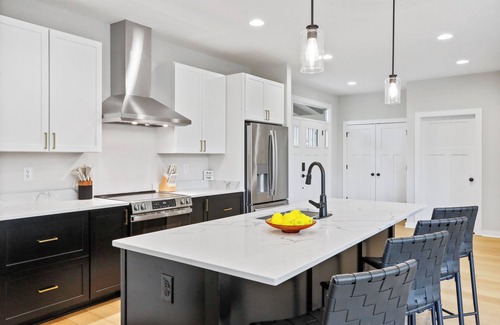Mount Jackson Casa | 4 BDR New Modern & Spacious Mountain View Retreat - 5Min to Bryce Resort